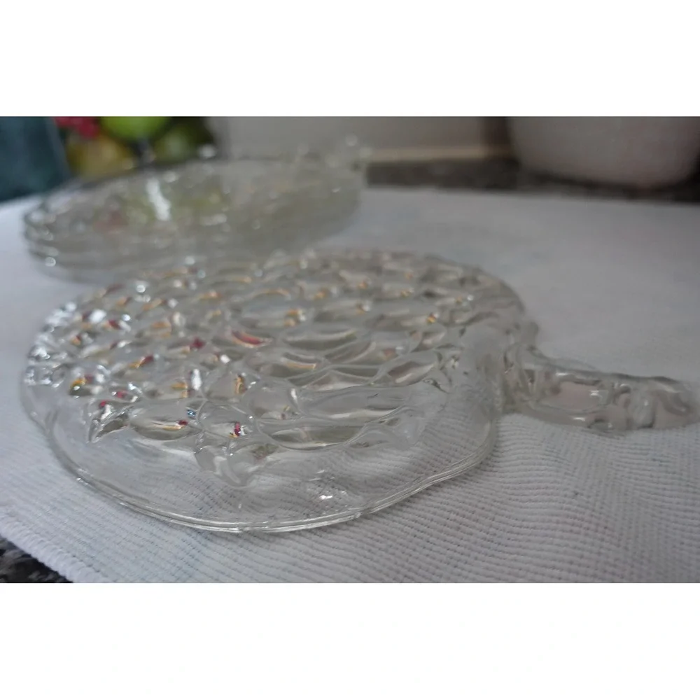 Vintage clear glass cluster bubbly grape serving dish-‎ set of 4